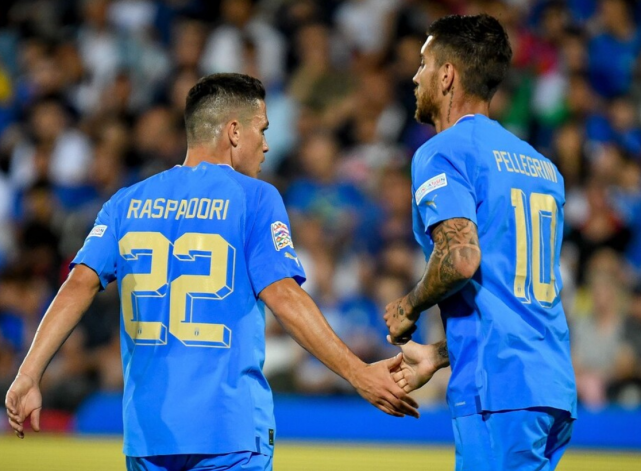 包含法国球员恶意电子邮件投诉意大利媒体打算向球的词条